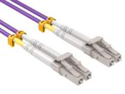 In practical applications, what is the transmission speed of OM4 Fiber- kablo optikoa?